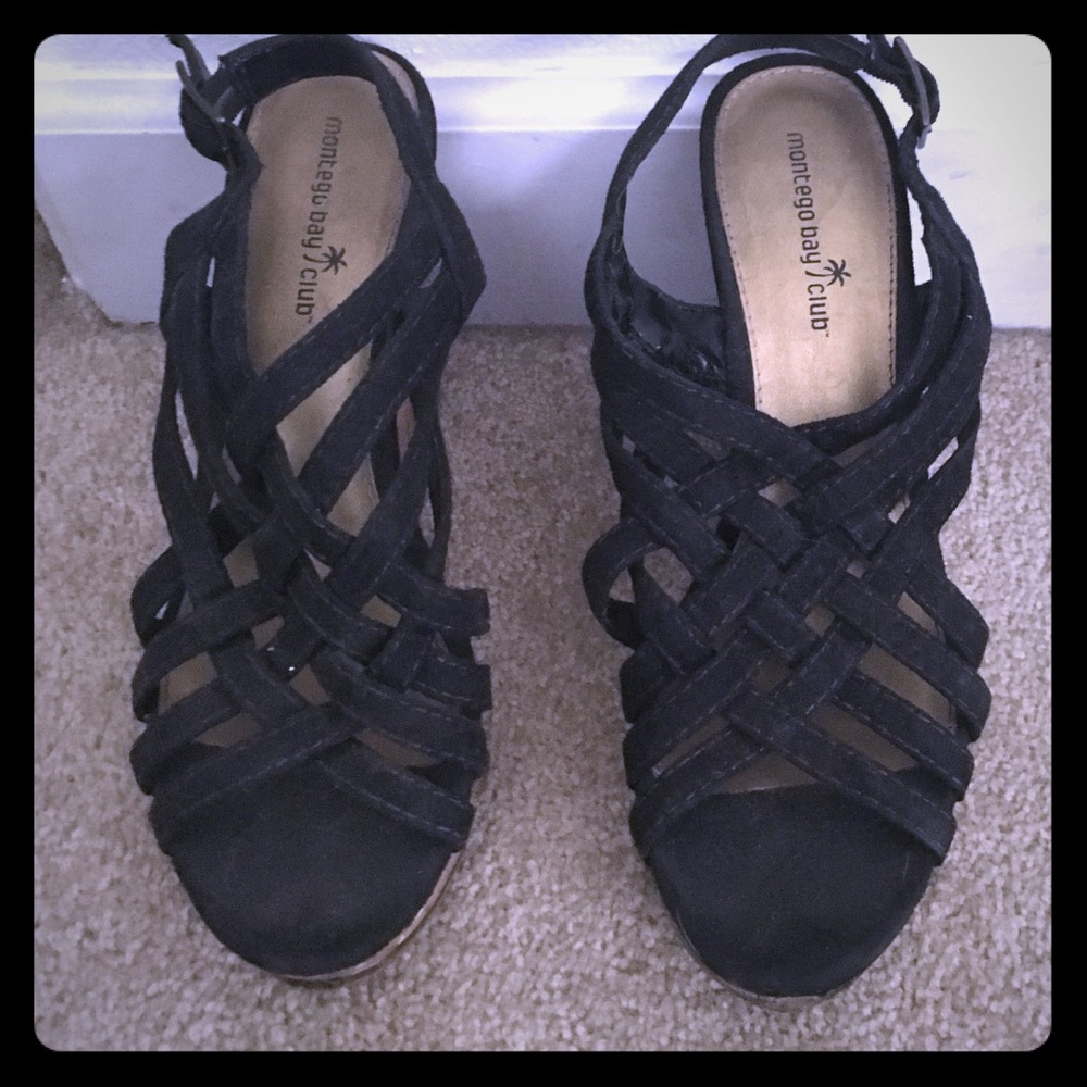 Black platform straps shoes